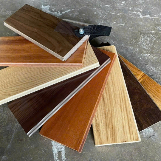 Sàn gỗ tự nhiên sản xuất tại nhà máy