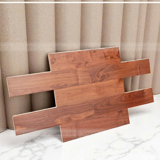 Sàn gỗ tự nhiên sản xuất tại nhà máy